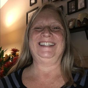 Meet your Posher, Debbie